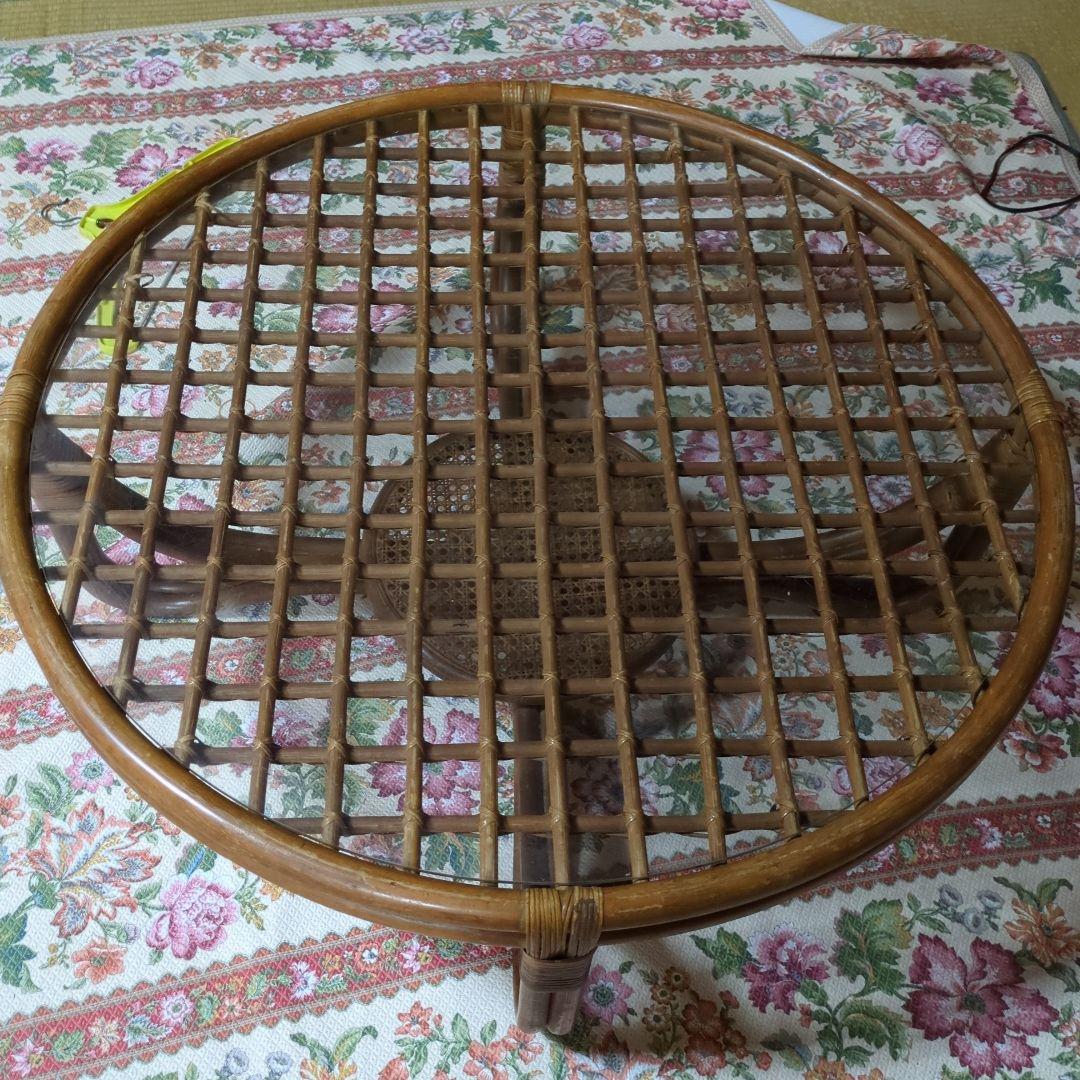 レトロ　ラタン製 円形座卓 メッシュデザイン　　直径９０センチ　高さ３５センチ