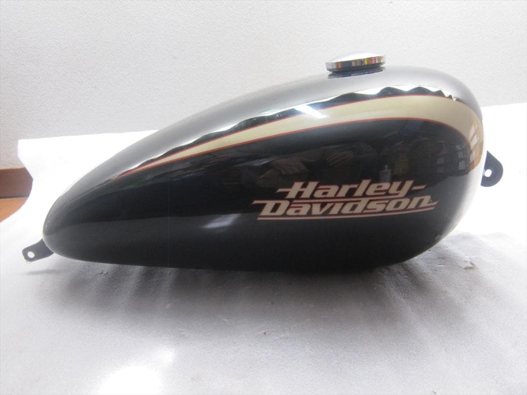 ハーレースポーツスターXL1200C純正タンク