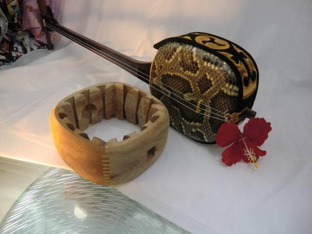 新品未使用(送料無料)79.800円　盛嶋開鐘蛇皮強化張チーガに縞黒檀棹セット