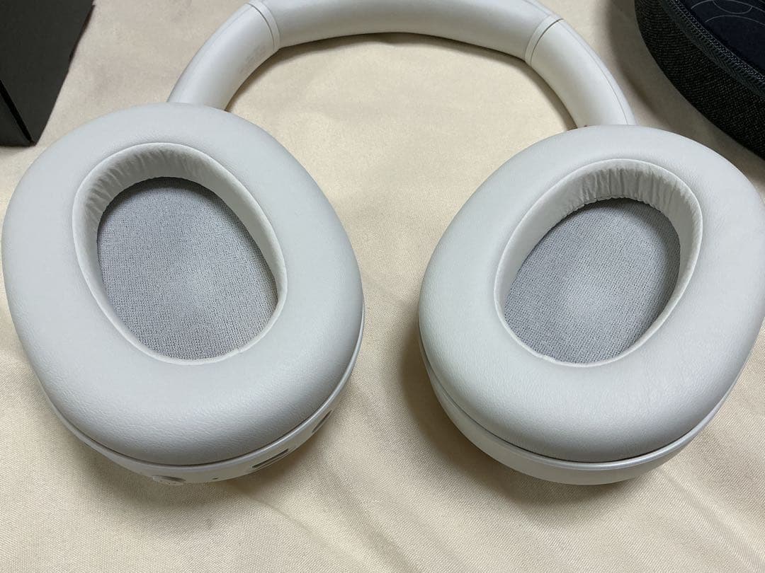 ソニー ヘッドホン ULTWEAR WH-ULT900N オフホワイト