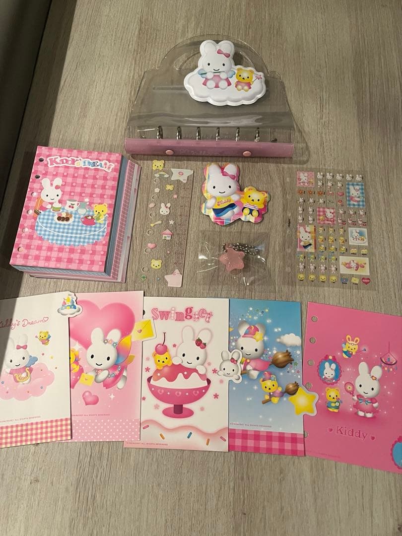 日本未発売 完売品 シール帳