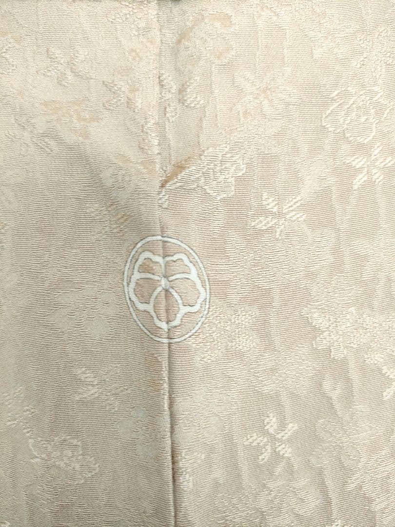 【皇室献上工場謹製】着物　色無地　愛子様お印　ゴヨウツツジ柄　美品