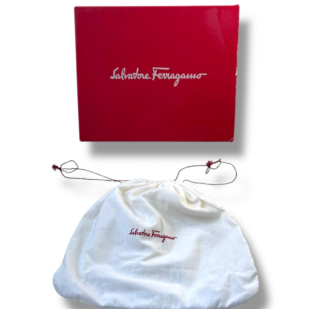 【美品】サルヴァトーレフェラガモ　ハンドバッグ　2way ガンチーニ　レザー　黒