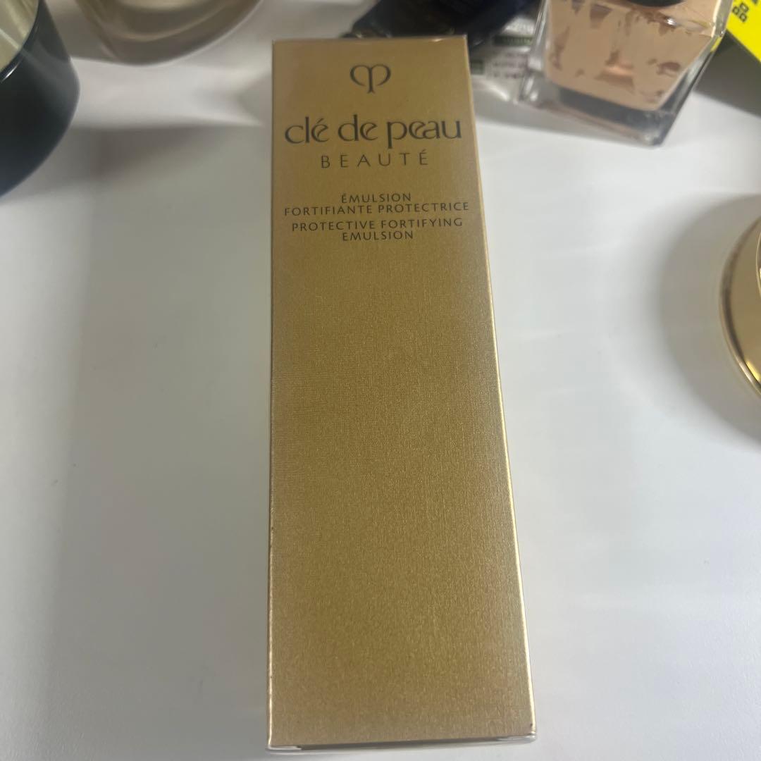 【新品未使用】クレドポーボーテ エマルションプロテクトゥリス 乳液(日中用)