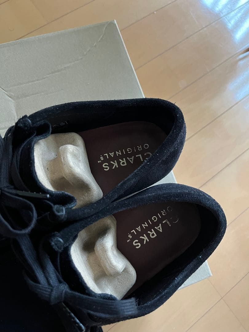 靴 CLARKS WALLABEE BLACK SUEDE