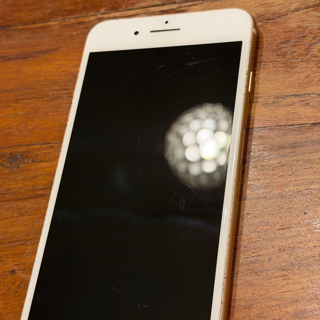 Apple iPhone 8 Plus ゴールド