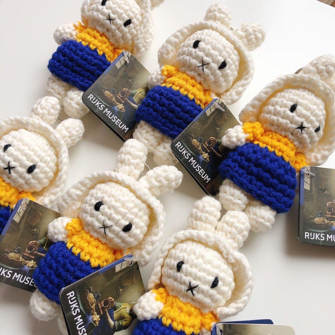 ジャストダッチ　ミッフィー 真珠の耳飾りの少女 牛乳を注ぐ女