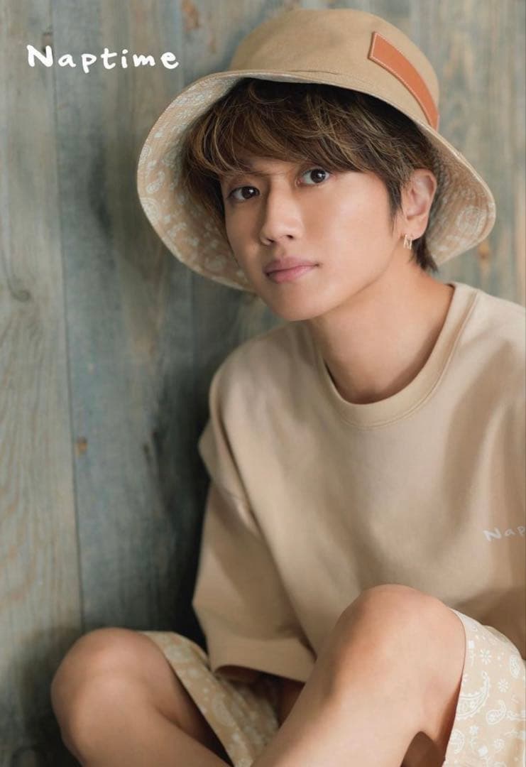 ナップタイム　naptime. Nissy 西島隆弘　パンツ　Tシャツ　ベージュ