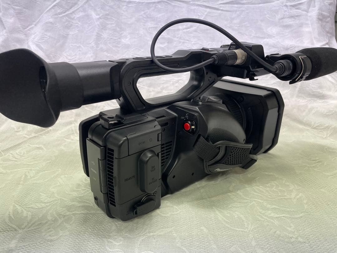 【超美品】Panasonic HC-X2 4Kビデオカメラ（おまけ付き）