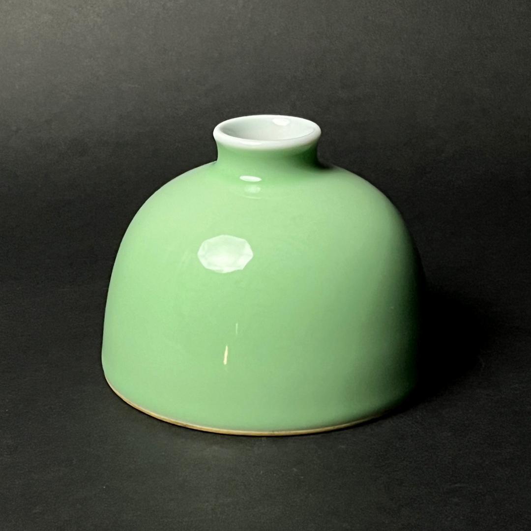 唐物 粉緑釉暗刻龍紋太白尊 大清康煕年製 款 中国美術 古玩 SN664