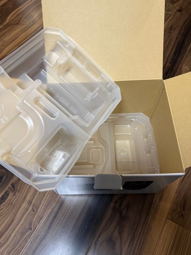 Canon EOS Kiss X10i デジタル一眼レフ ダブルズームキッド