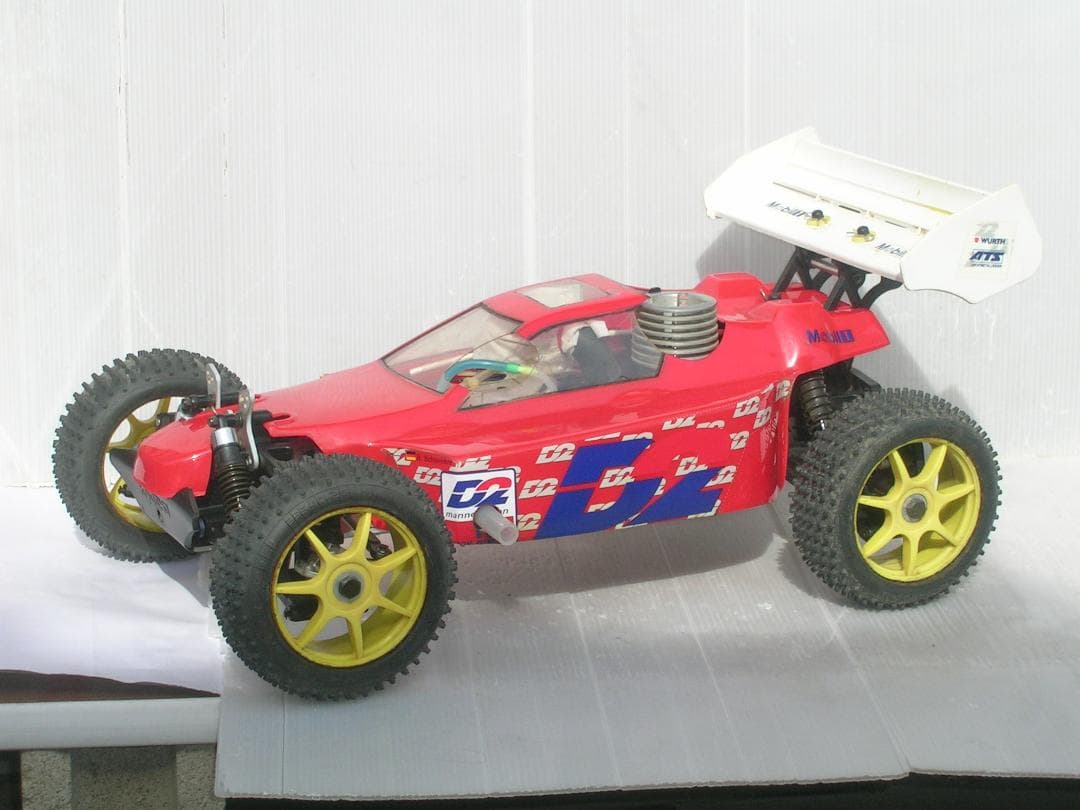 初心者はビビるスピード＆パワー!1/8バギ－をカモれ!京商DBX