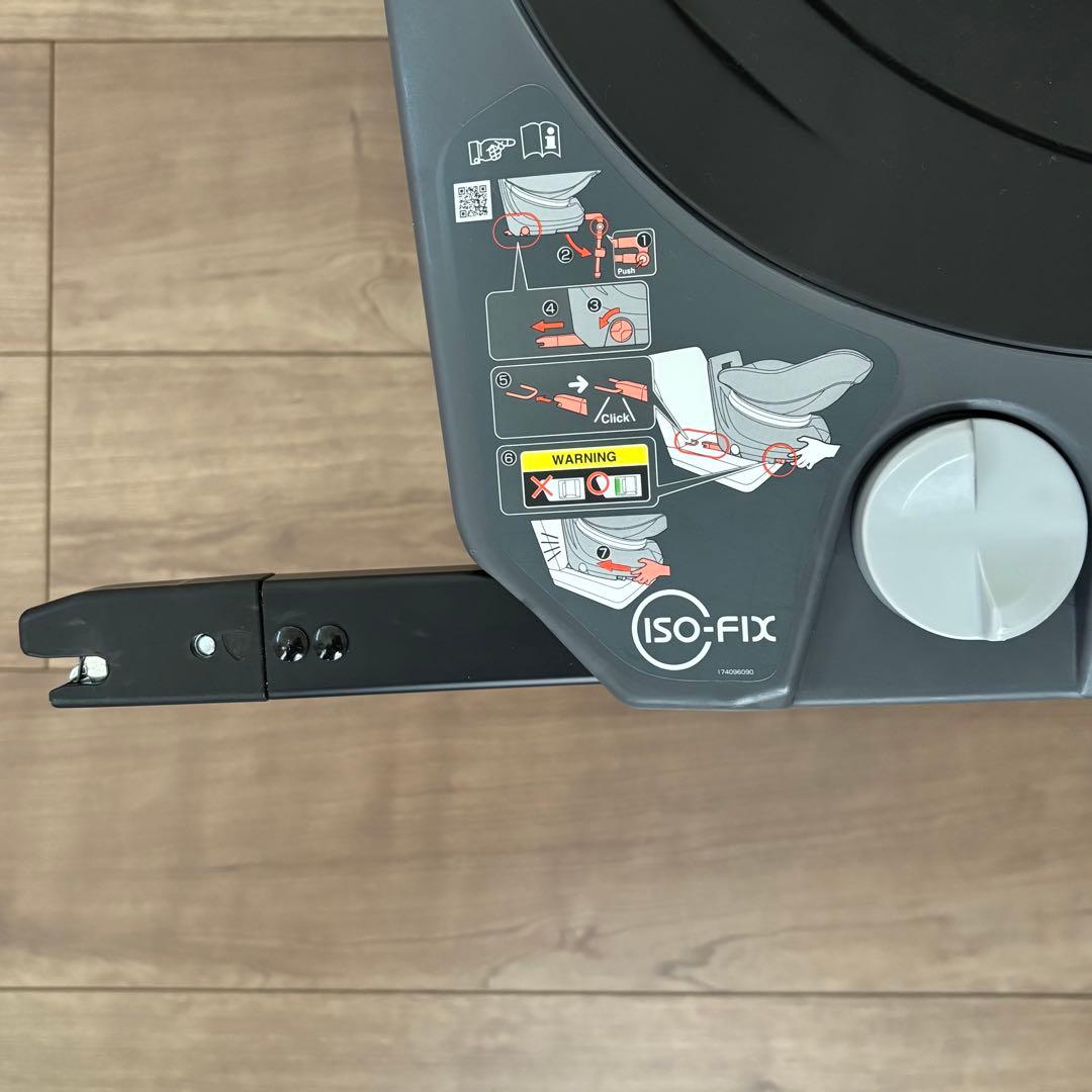 CombiクルムーヴスマートISOFIXエッグショックNeo（西松屋限定モデル）