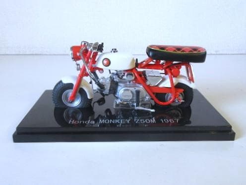 EBBRO (1/10) ホンダ Monkey Z50M