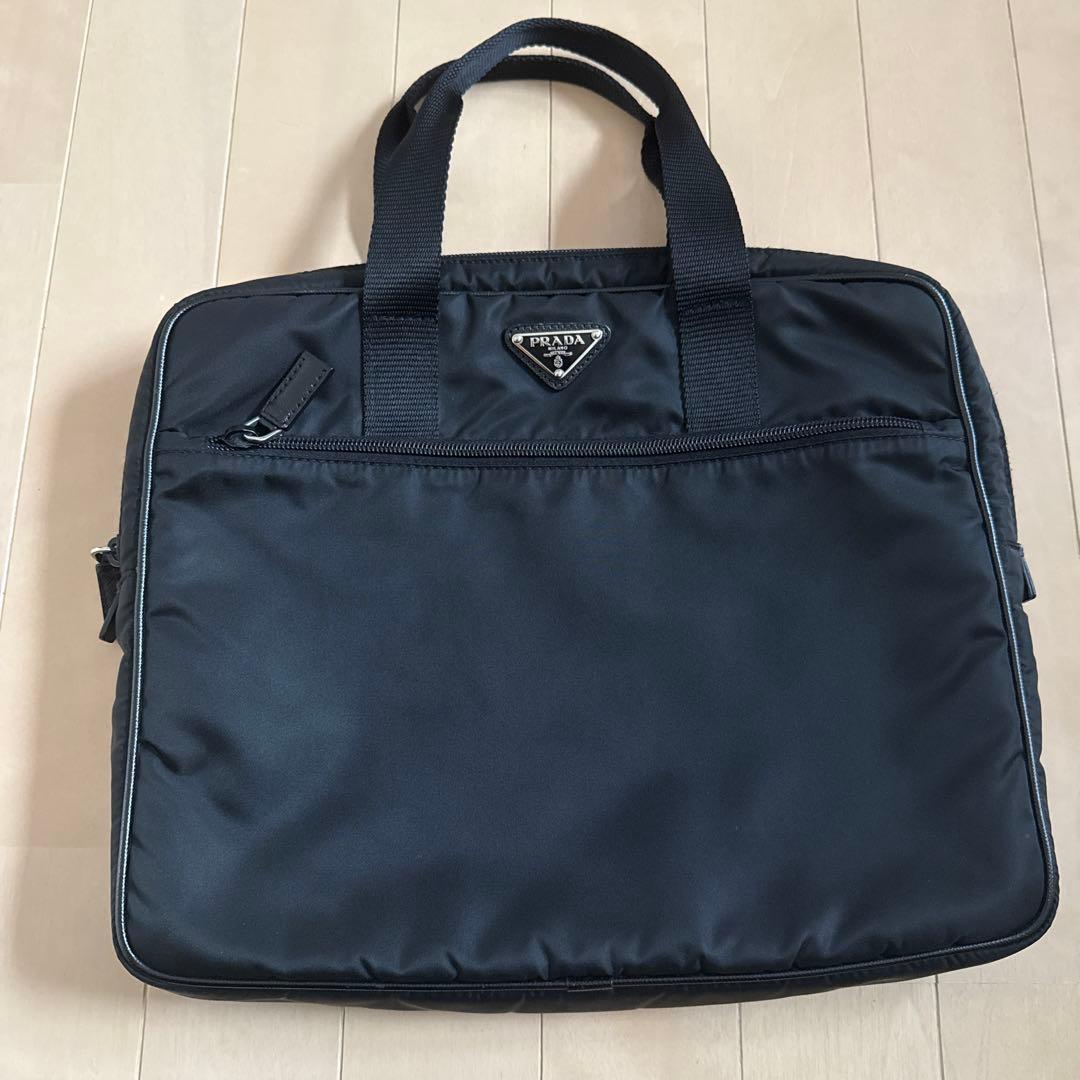 PRADAバッグ