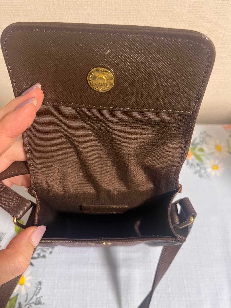 本日限定値下げ　美品　Q-pot スマートバッグ　チョコレート　キューポット