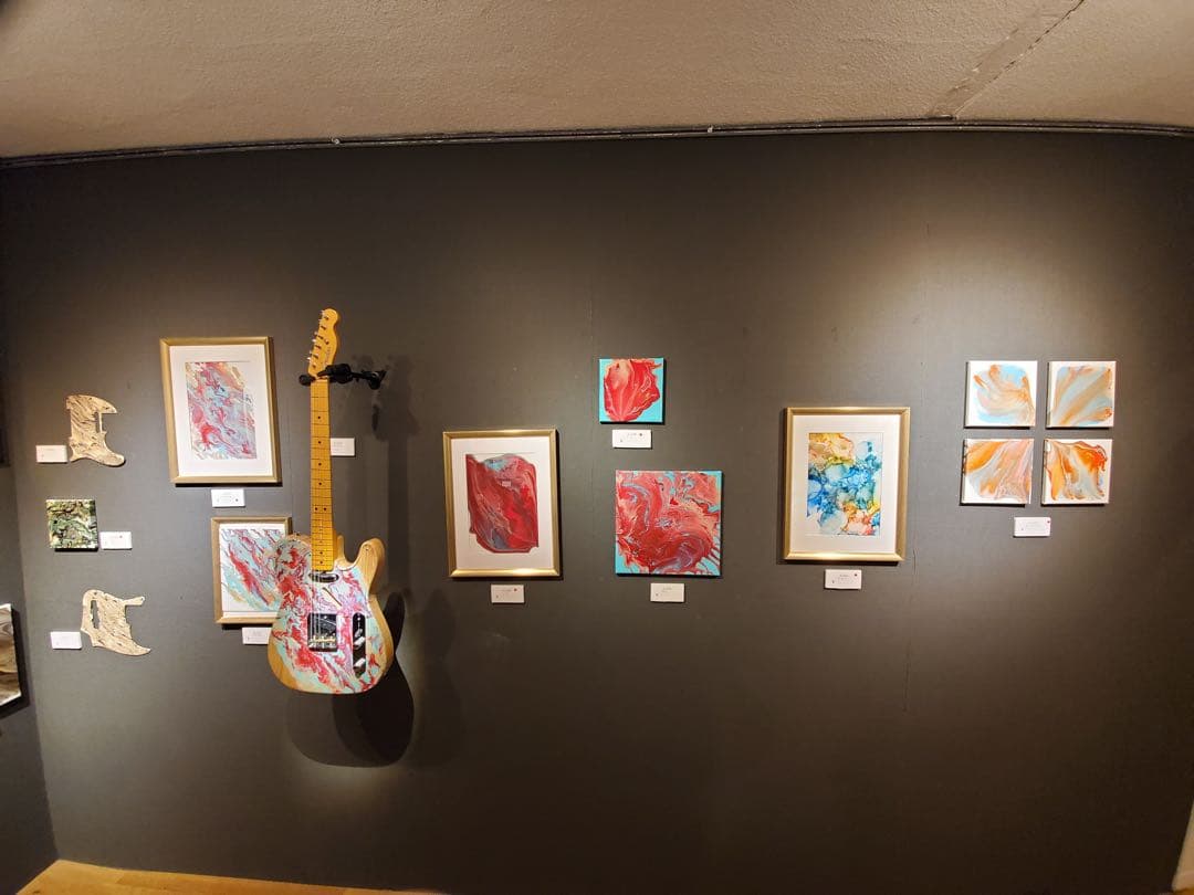 えじにゃん個展、山内あいなさん作品& x杉田陽平トークイベント I&YOUグッズ