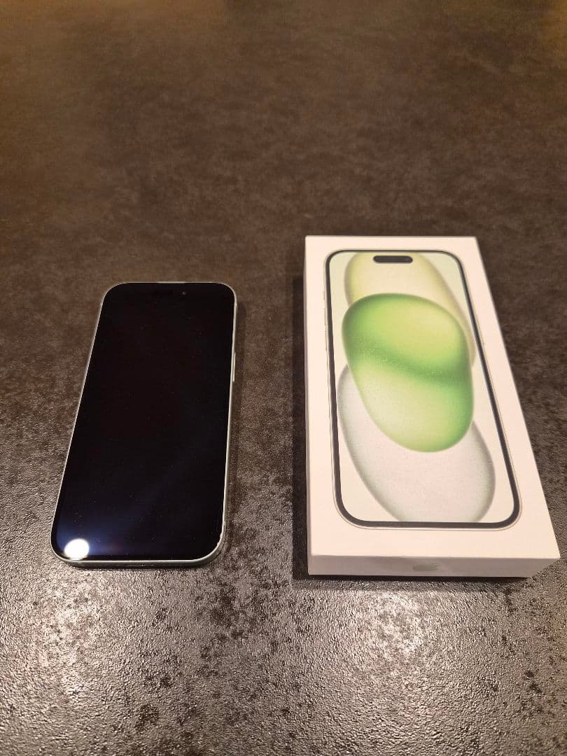 【美品】iPhone15 512GB SIMフリー MTMY3J/A グリーン