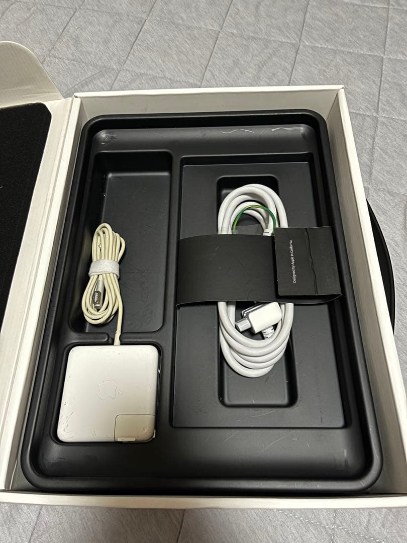 MacBook Pro SSD 128GB 8GBメモリ 未使用に近い