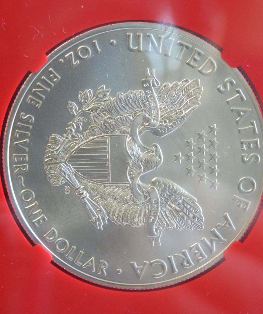 米国2021年イーグル1ドル銀貨　トランプ赤ラベル　NGC MS70ER