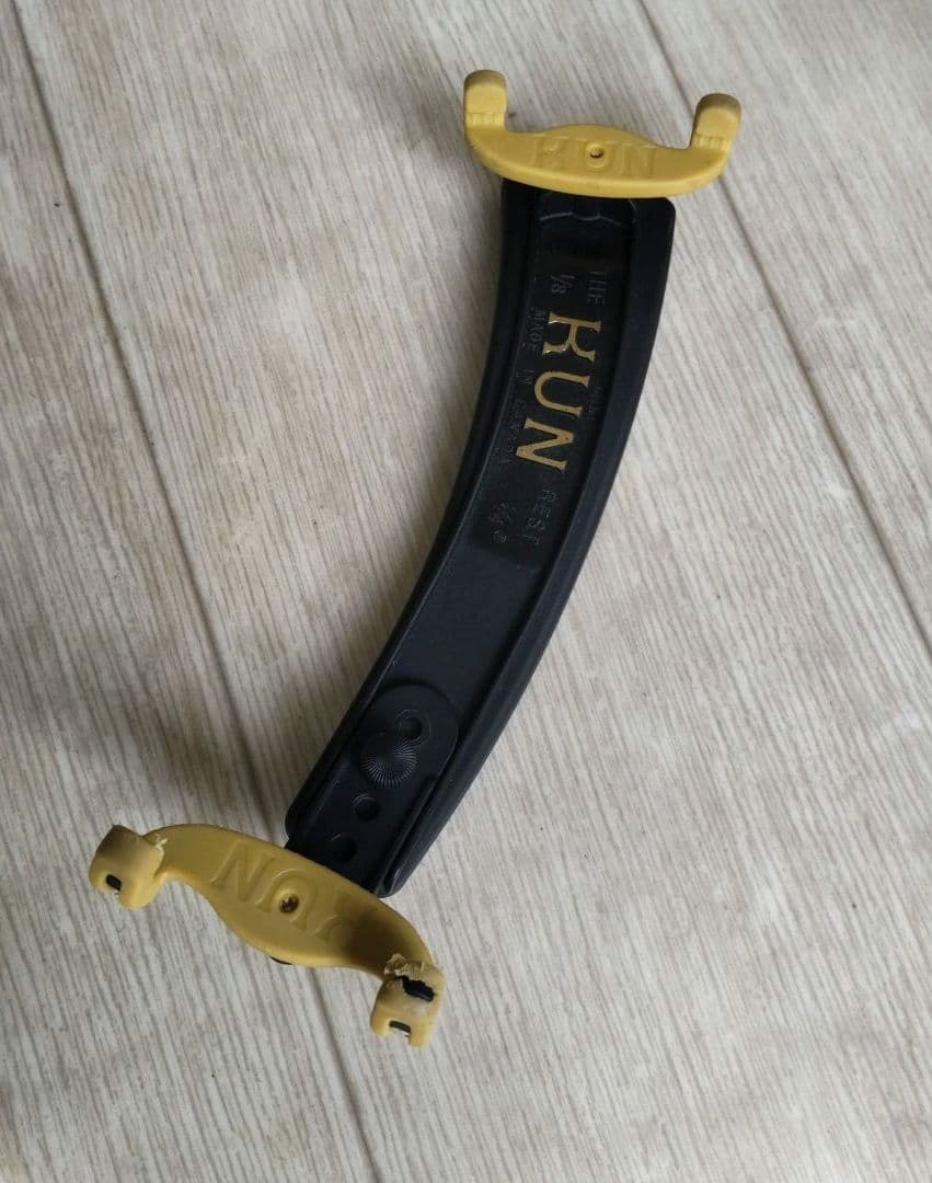 Regin1/8バイオリン、弓、肩当て、ケースセット