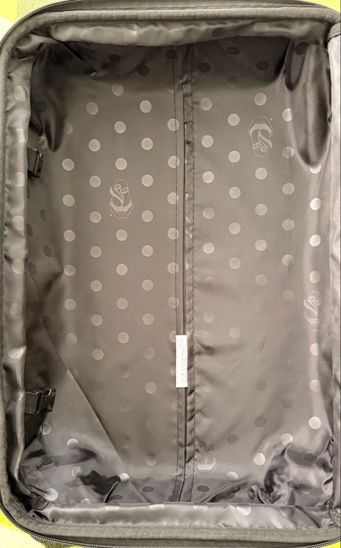 仮*病様 Acid Black Cherry キャリーケース