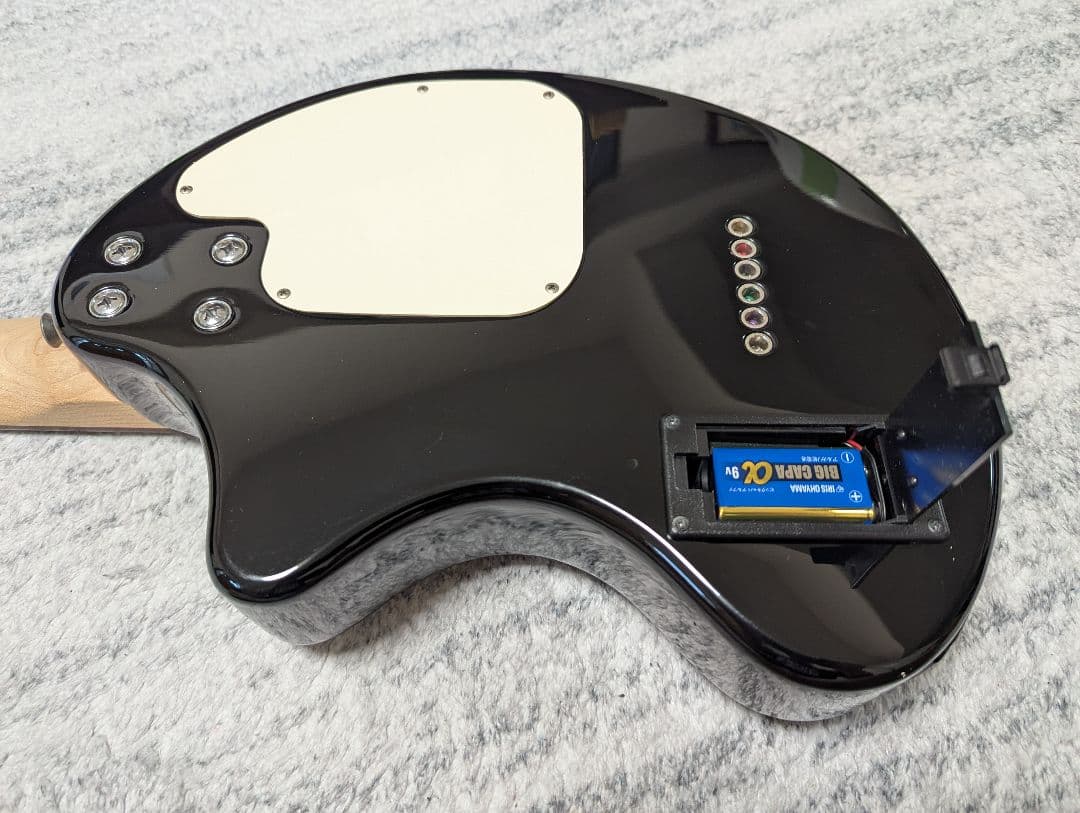 ZO-3 ブラック　美品・動作確認済み　FERNANDES　アンプ内蔵ギター