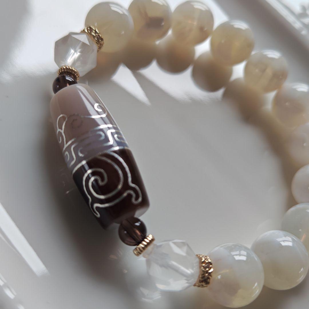 銀線水蓮花回紋緑度母天珠　スノーガーデン　ムーンクオーツ