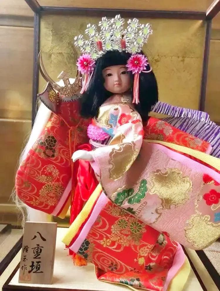 市松人形