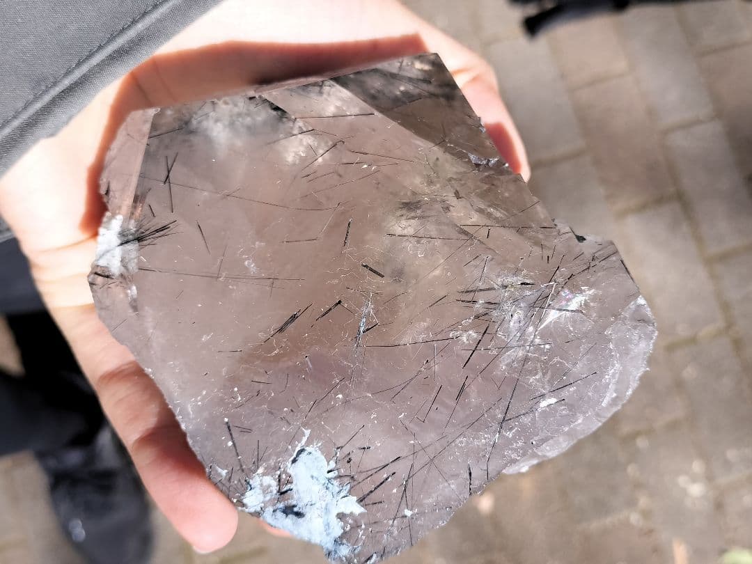 【早いもの勝ち超特価】ブルーザギマウンテンクォーツ　1kg超え