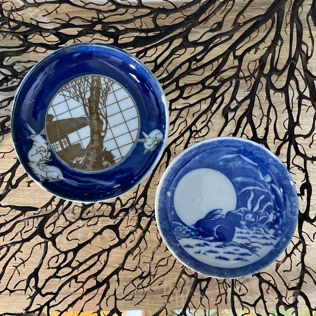 骨董　古伊万里　印判　図変わり印判　石灯籠　桜　３羽兎　円窓　小皿　手塩皿２客