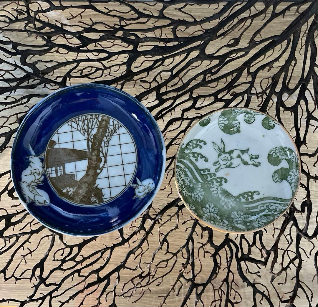 骨董　古伊万里　印判　図変わり印判　石灯籠　桜　３羽兎　円窓　小皿　手塩皿２客