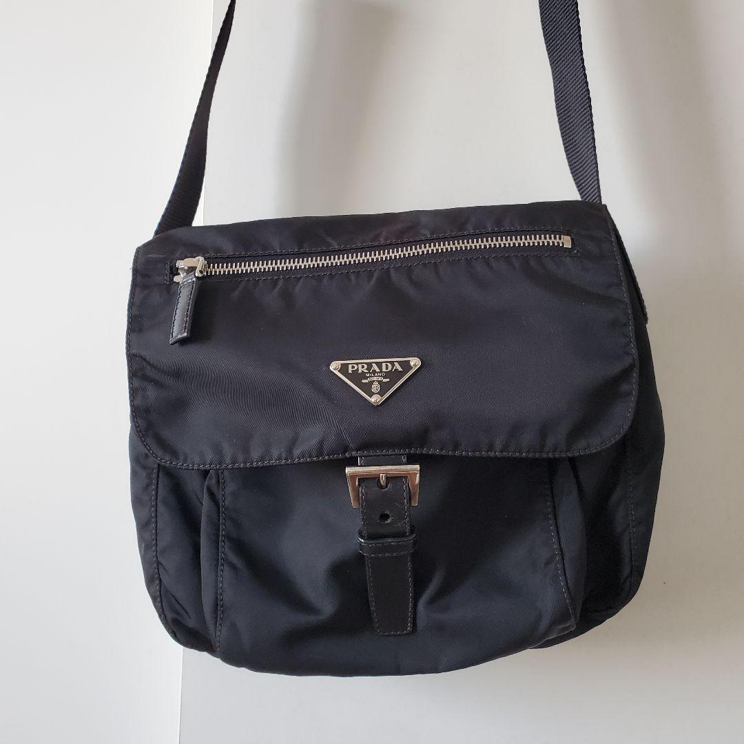 PRADA　プラダ　ショルダーバッグ　テスートナイロン　三角ロゴ