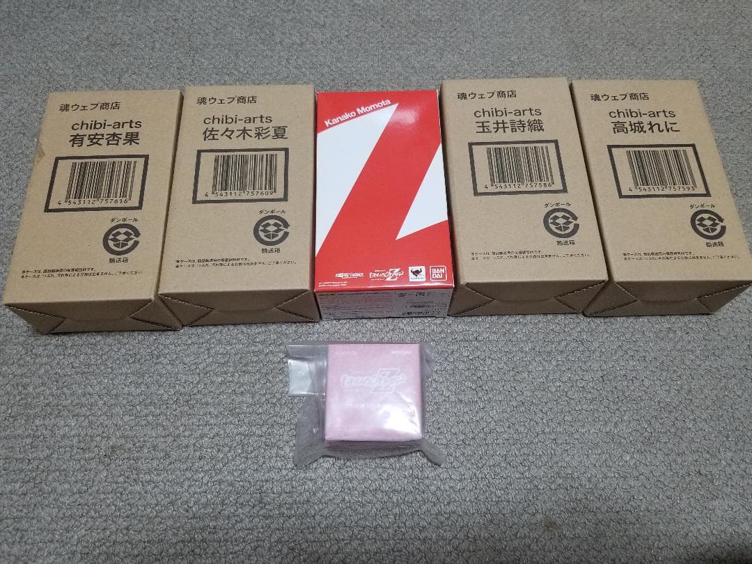 ももいろクローバーZ　チビアーツ特典台座付き