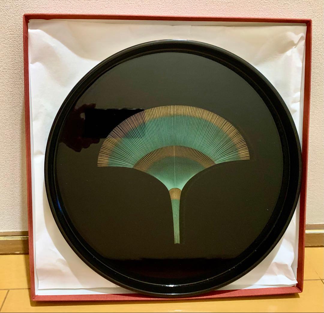 中島薫さんサイン入り　大王松 漆器の皿 扇形模様　うさぎ屋