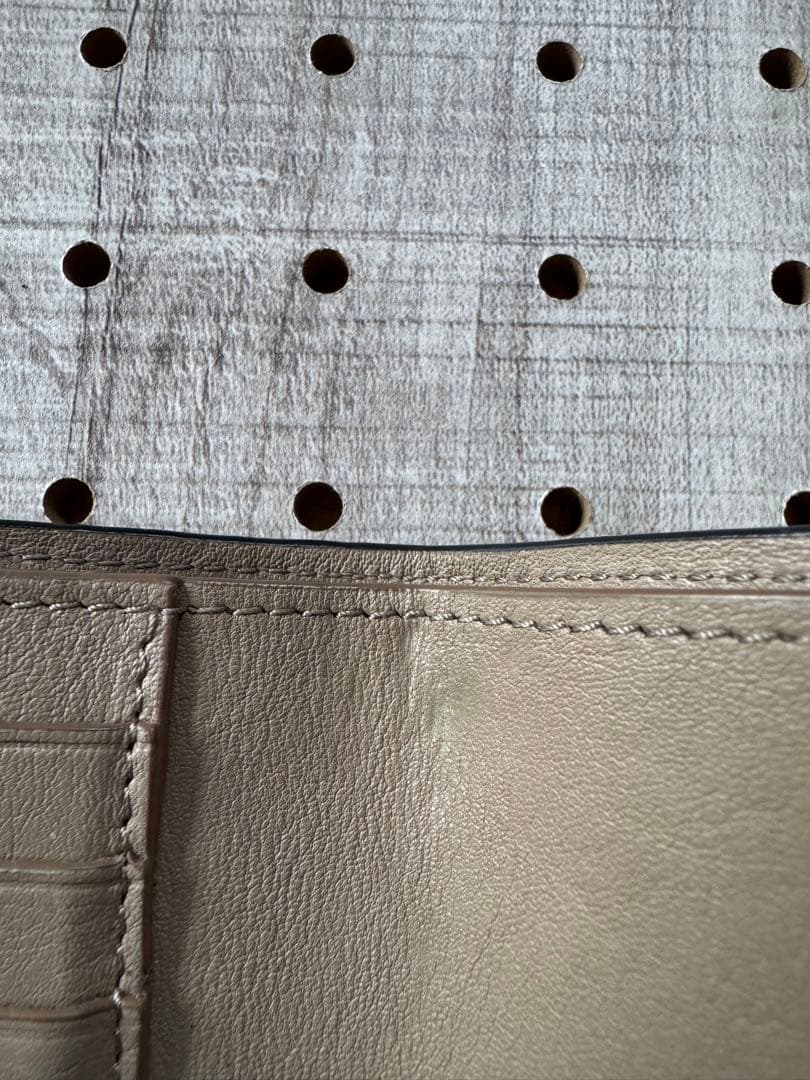 週末セール☆美品☆LOEWEロエベ☆アナグラム三つ折り財布