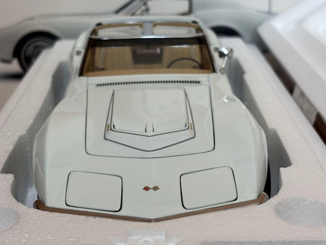 AUTOart Corvette 1:18 限定版