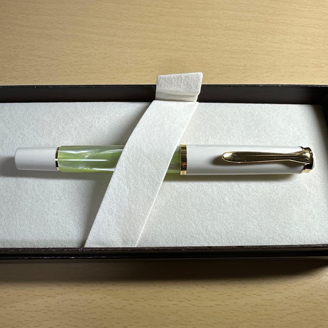 Pelikan ペリカン　クラシック　M200 パステルグリーン　字幅F 万年筆