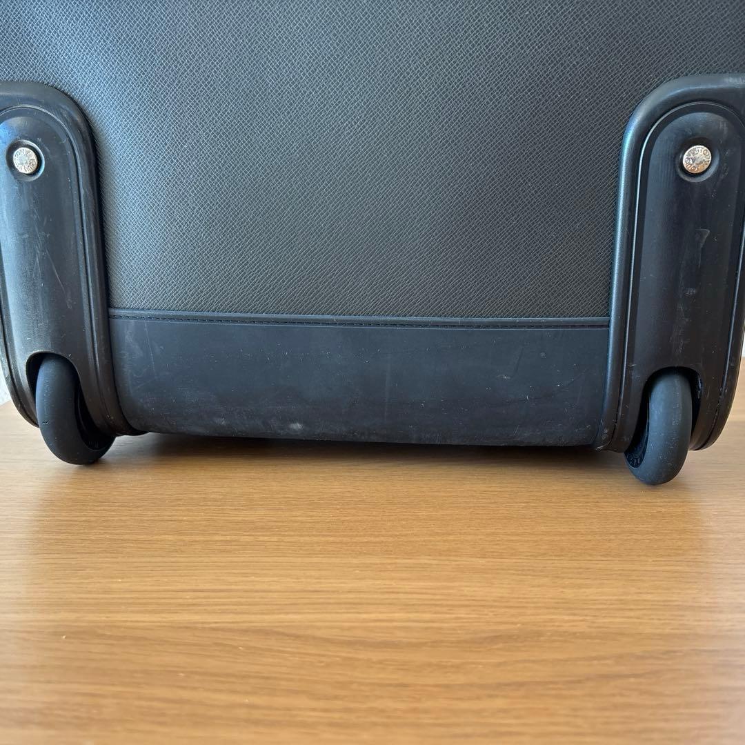 Louis Vuitton ルイヴィトン　タイガ キャリーバッグ　ブラック