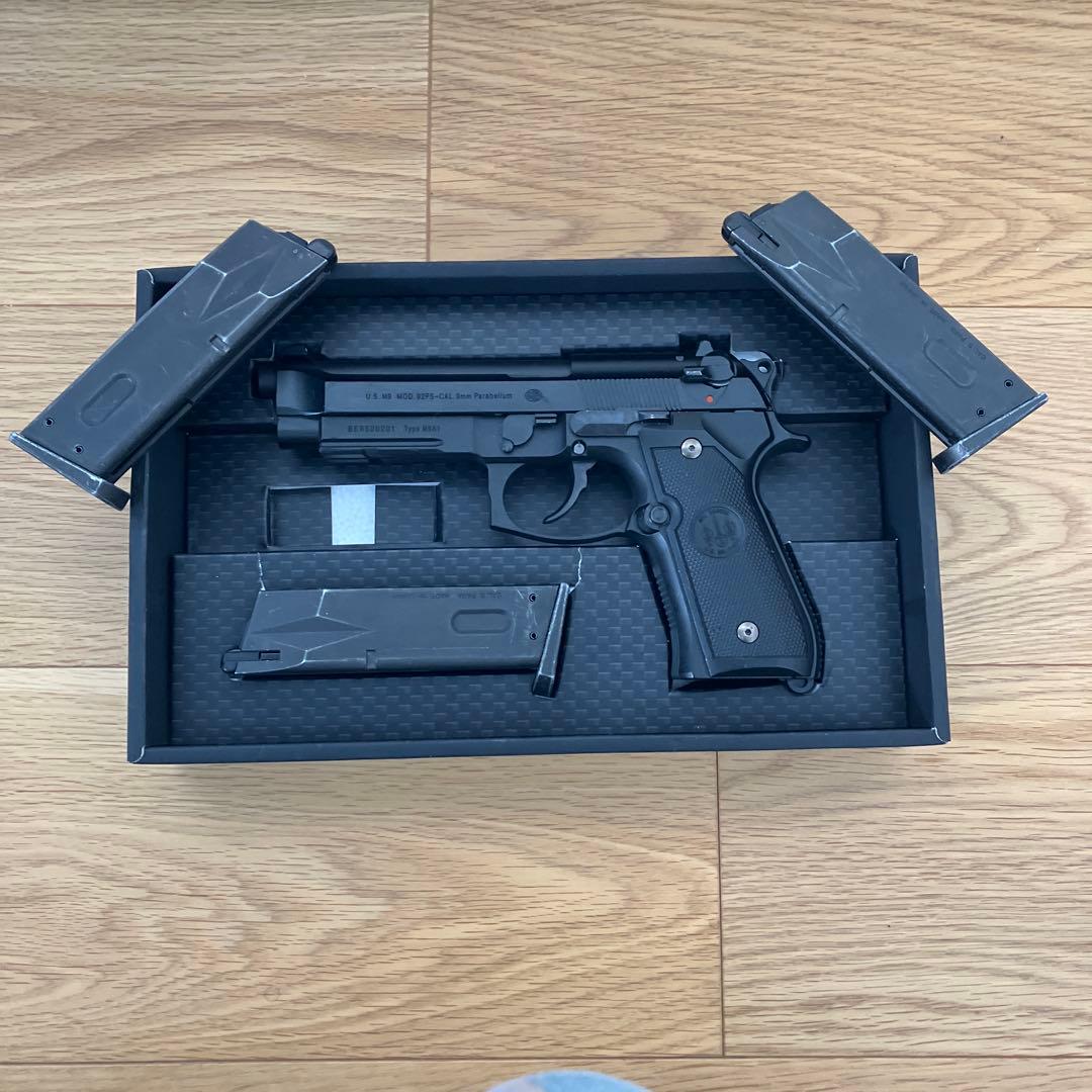 M9A1 ガスブローバックガスガン（マガジン3つ付き）