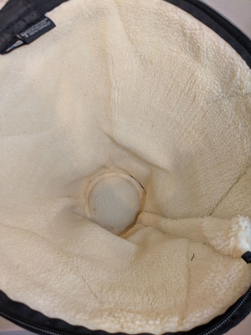 現状渡し　ジャンベ　31cm　皮破れ有り　ケース付き