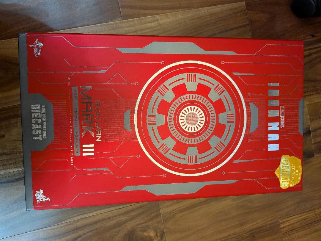 ホットトイズ　アイアンマン・マーク3（レッド＆シルバー・クロムカラー）