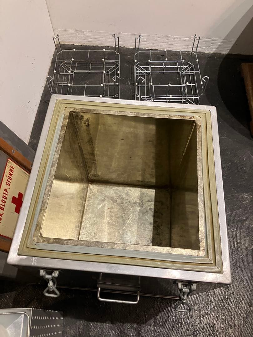 GLAS 医療用冷蔵庫 大型 アルミ製