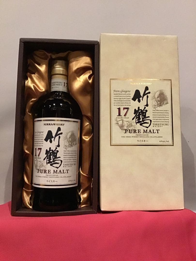 竹鶴 17年 ピュアモルト 700ml ギフトボックス入り