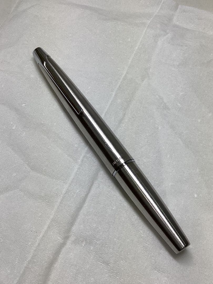 エ*２様 PILOT ペン先一体型シルバー 万年筆