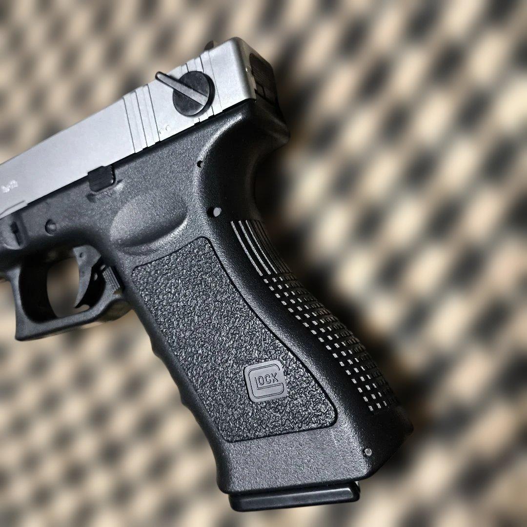 東京マルイ製　電動ハンドガン　グロック18C　予備マガジンセット