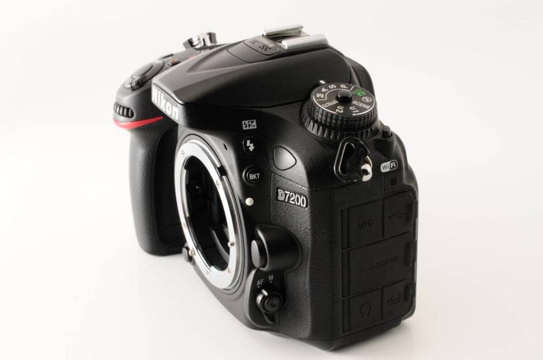 ■ 美品 ■ ニコン　Nikon D7200 ボディ 《S数 15868回》