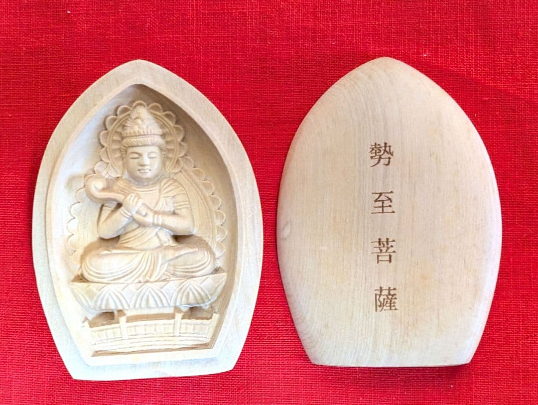 木彫り　菩薩　如来　明王　工芸品　 オブジェ　骨董品　アンティーク　レトロ