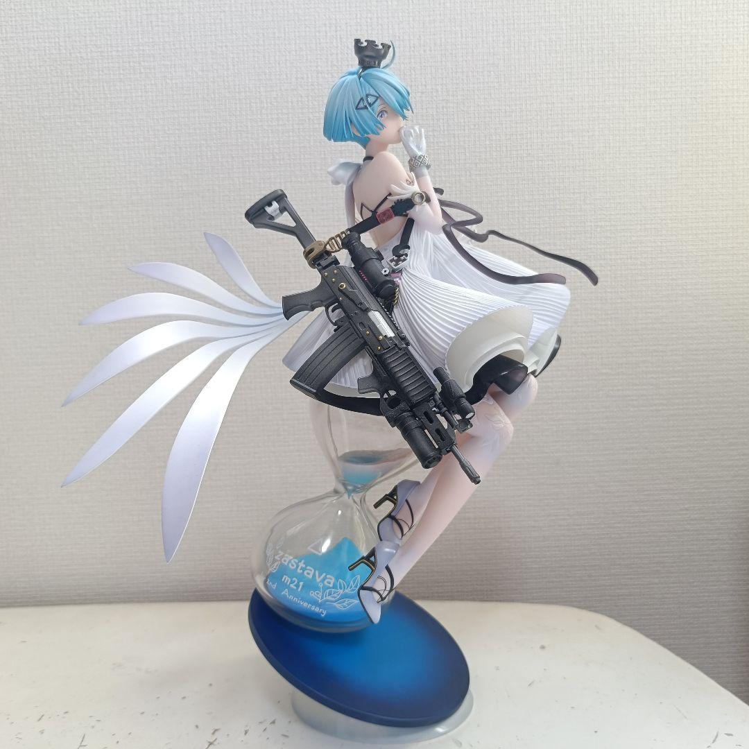 ドルフロ　Zas M21 ホワイトクイーン Ver. 1/8　完成品フィギュア