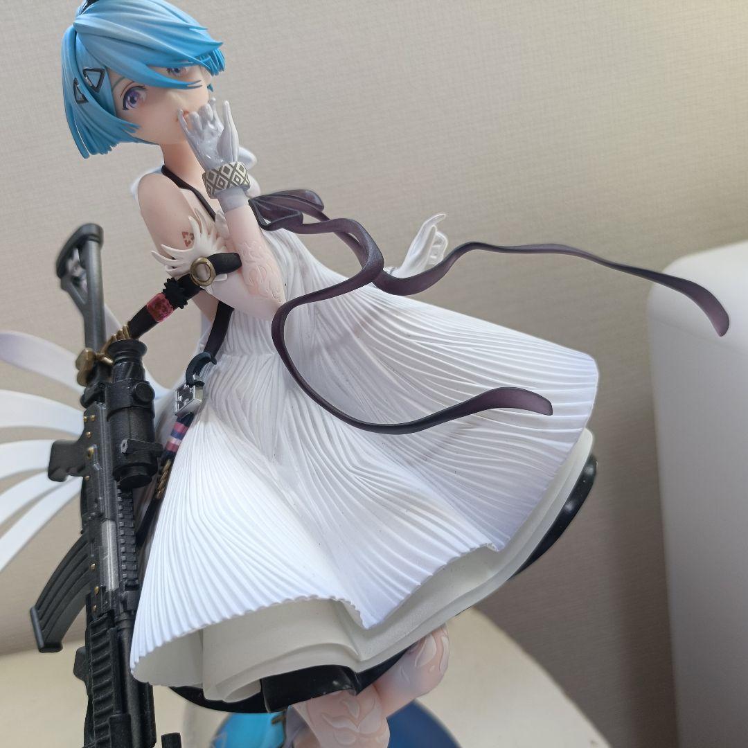 ドルフロ　Zas M21 ホワイトクイーン Ver. 1/8　完成品フィギュア